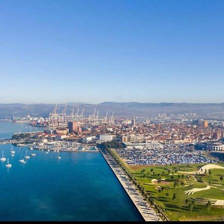 Lovely Apartment With Fabulous View Koper Exterior foto